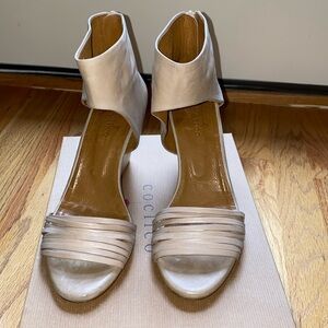 Coclico beige leather sandals